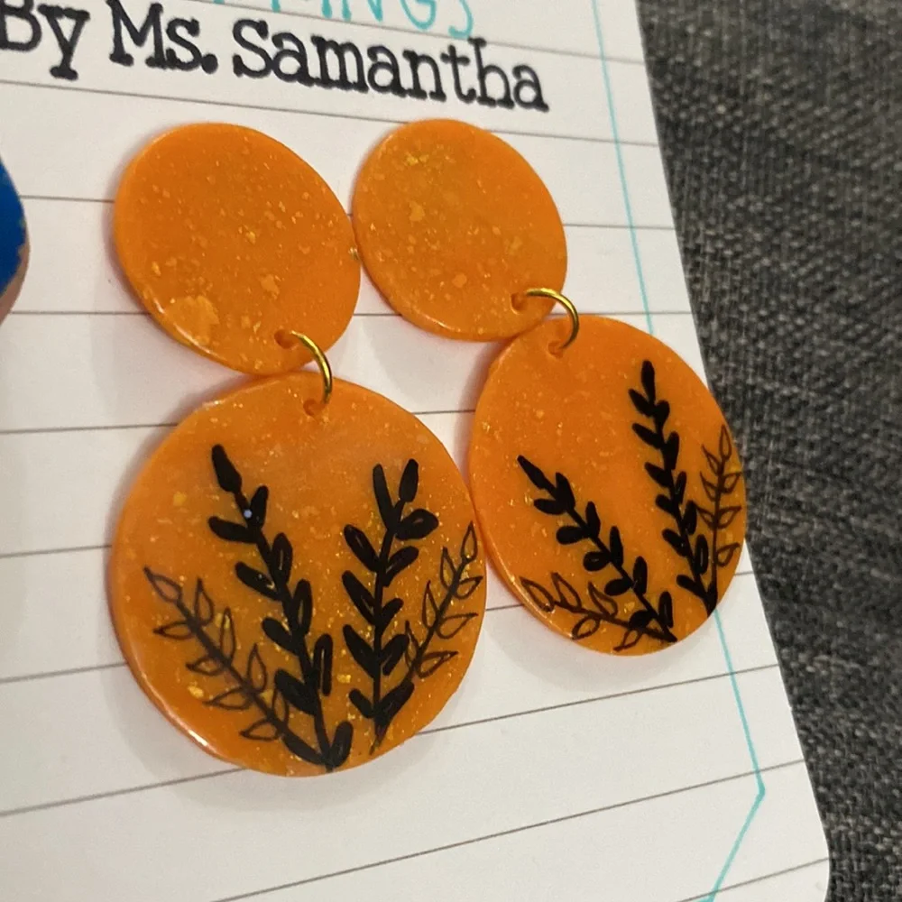 Clay Earrings - Picture 2 of 6